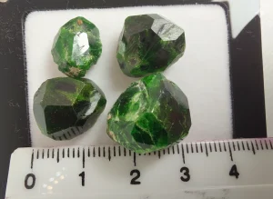 دمانتوئید کوه بلقیس